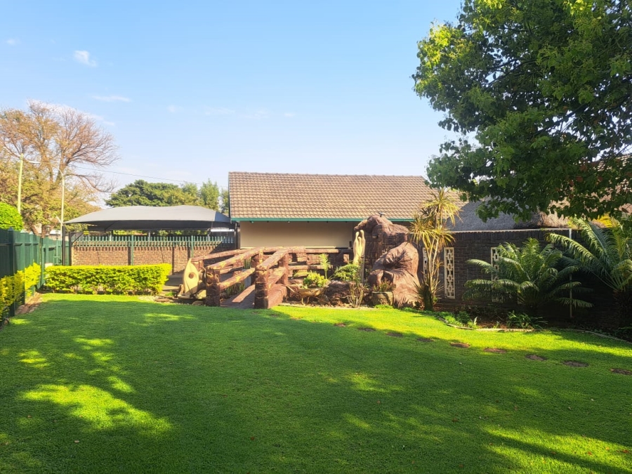 4 Bedroom Property for Sale in Safari Gardens North West